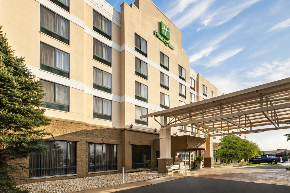Holiday Inn & Suites Bolingbrook by IHG - photo 58