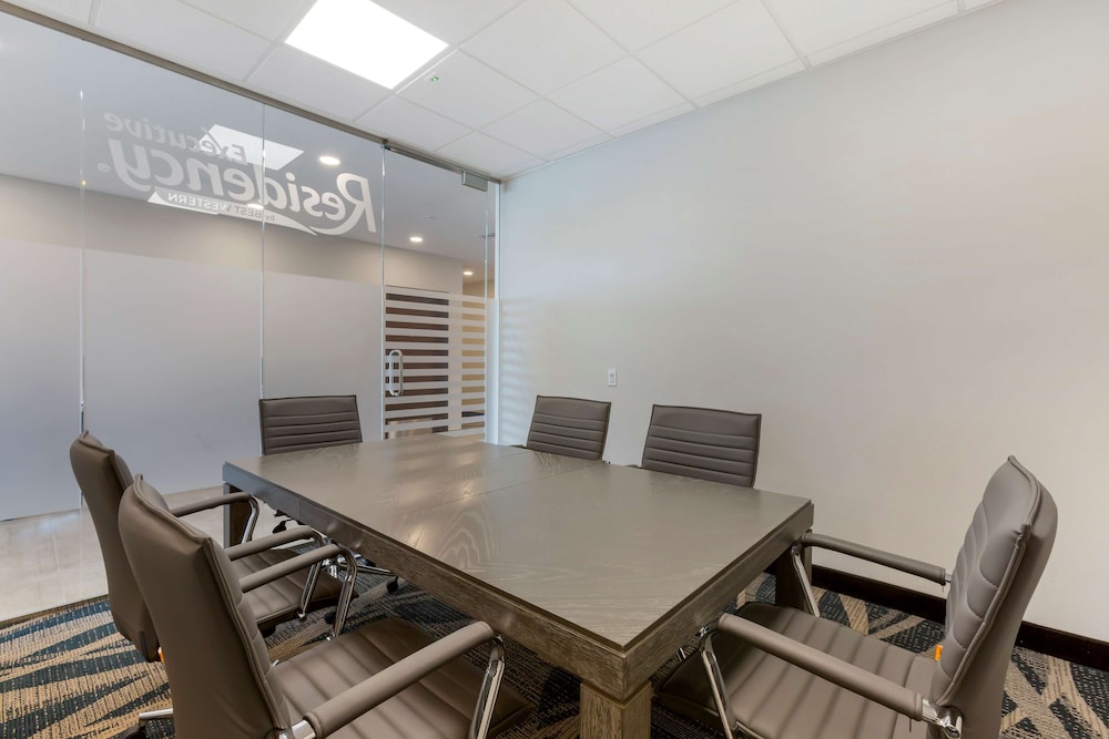 Best Western Plus Executive Residency Phoenix North Happy Valley - photo 70