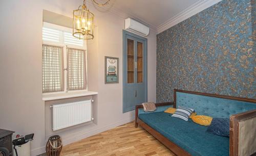 Charming 1BR Apartment with Balcony By Wehost