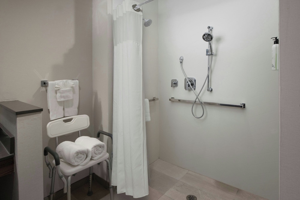Fairfield by Marriott Inn & Suites DeSoto Dallas South - photo 11