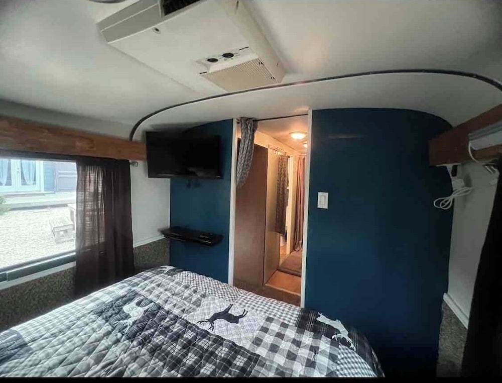 El948 - photo 3