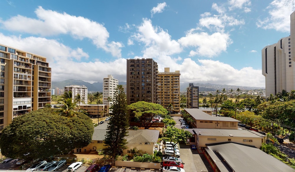 Waikiki Banyan High Level Condo with Private Lanai by Koko Resort Vacation Rentals - photo 122
