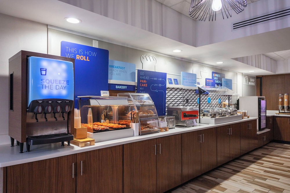 Holiday Inn Express Rocky Mount Sports Center by IHG - photo 70