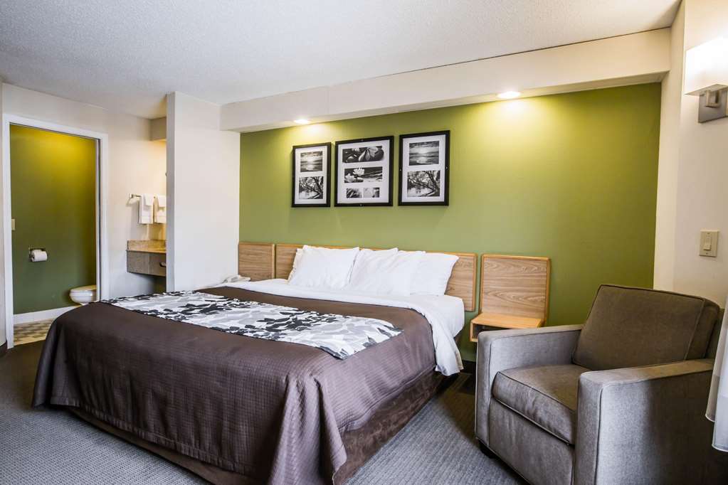 Rodeway Inn Austell Six Flags - photo 18