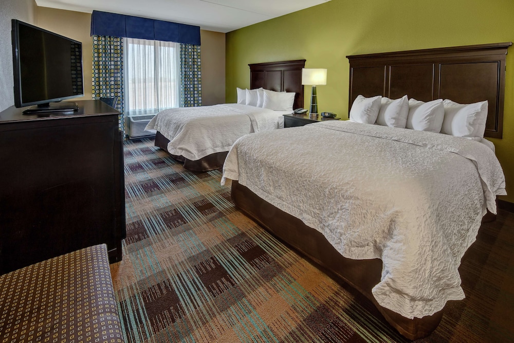 Hampton Inn & Suites Clarksville - photo 8