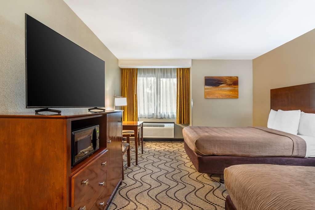 Best Western John Muir Inn - photo 30