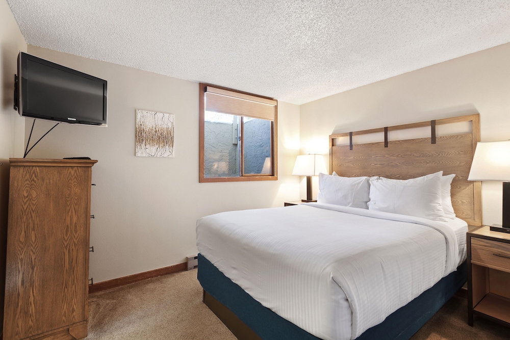 Gold Point Resort Breckenridge by Vacatia - photo 6