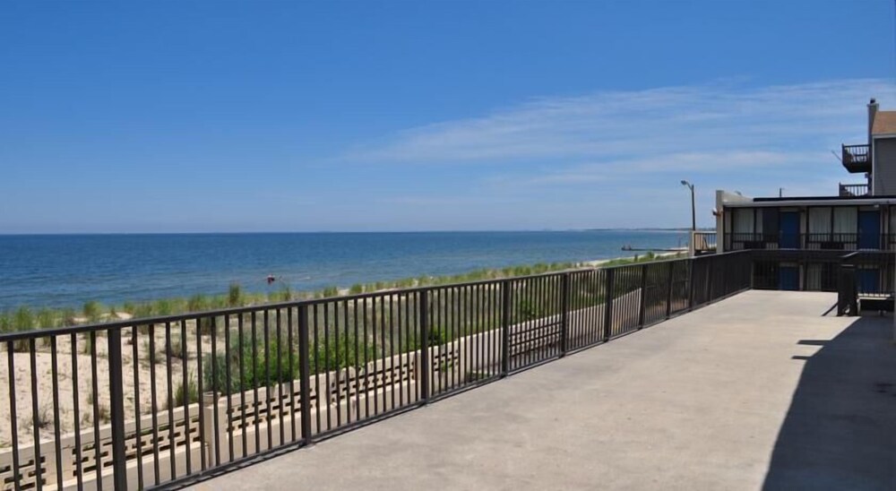 Ocean View Inn - photo 18