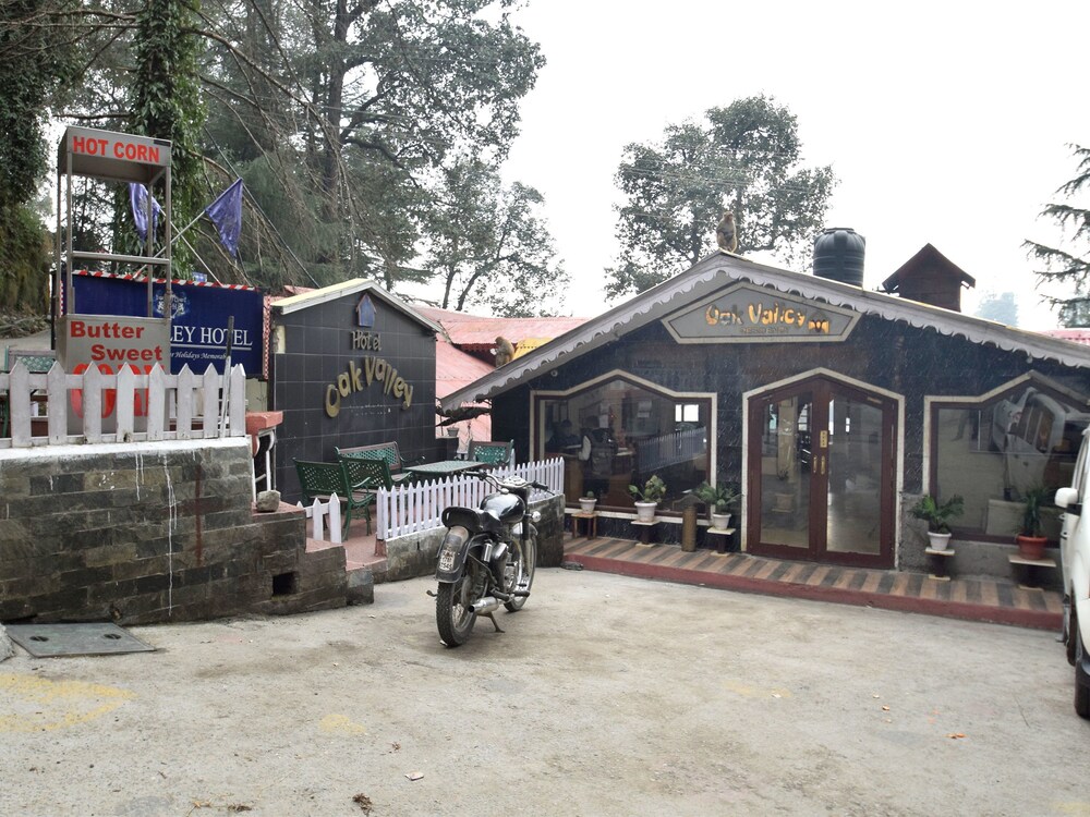 OYO 12527 Hotel Oak Valley — hotel in Dalhousie