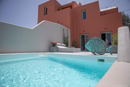 Superior Santorini Villa 2 Bedroom Villa Private Jetted Pool & Amazing Sea — 4-Star Luxury Hotel in Oia, Greece