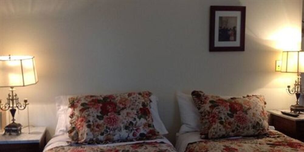The Red Hook Country Inn - photo 18