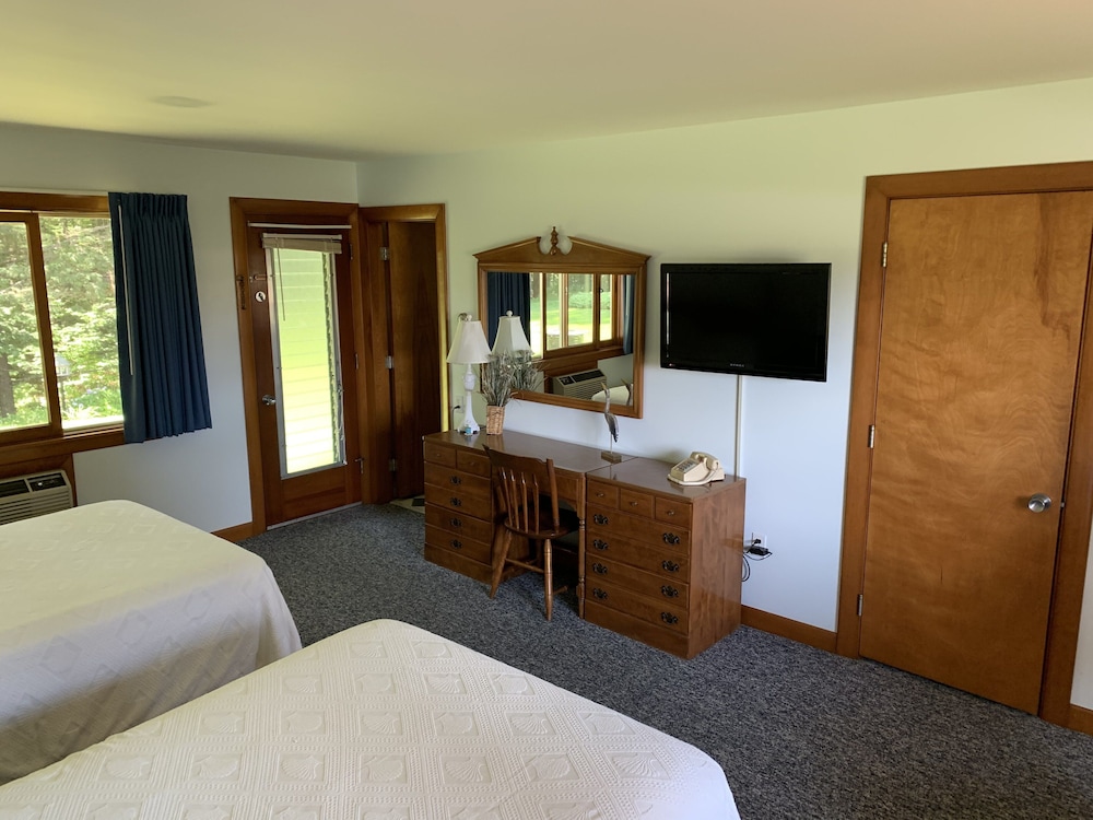 Towne Lyne Motel - photo 40