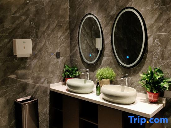 Weshang Light Residence Hotel — 4-Star Luxury Hotel in Zhengzhou, People's Republic of China