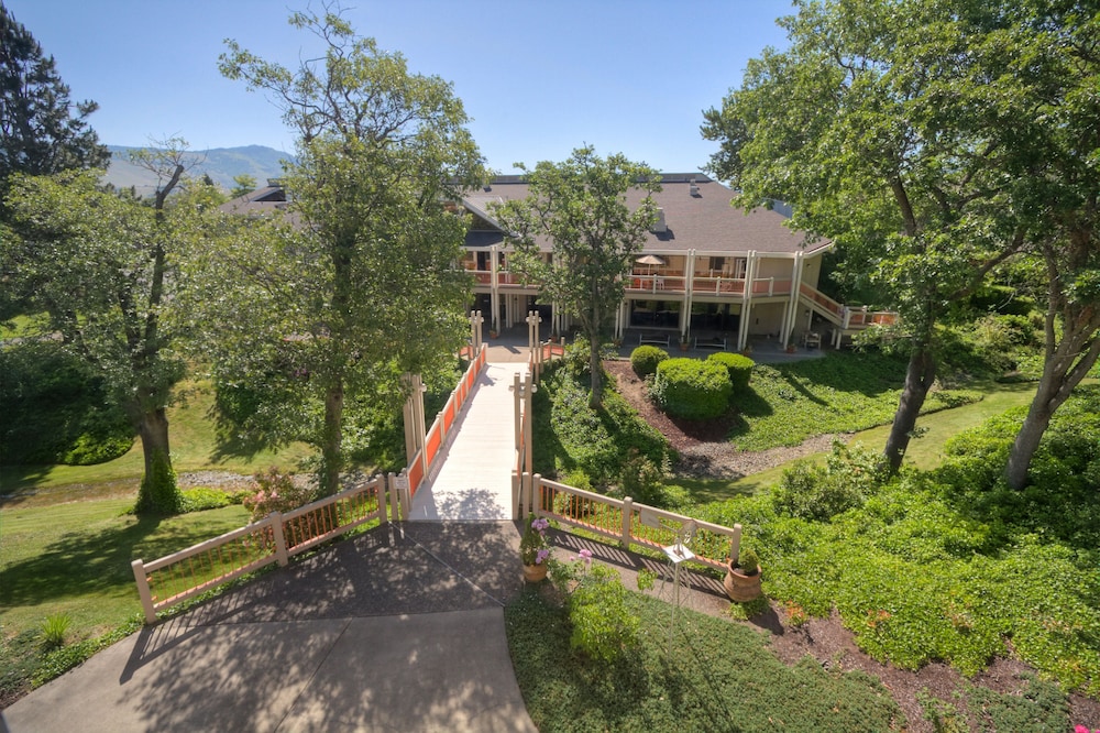 Ashland Hills Hotel & Suites - photo 65