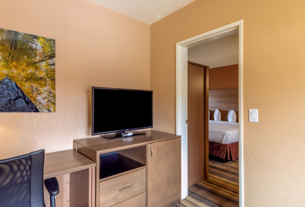 Boulder University Inn - photo 6