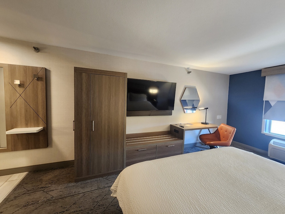 Holiday Inn Express Hotel & Suites Crawfordsville by IHG - photo 8