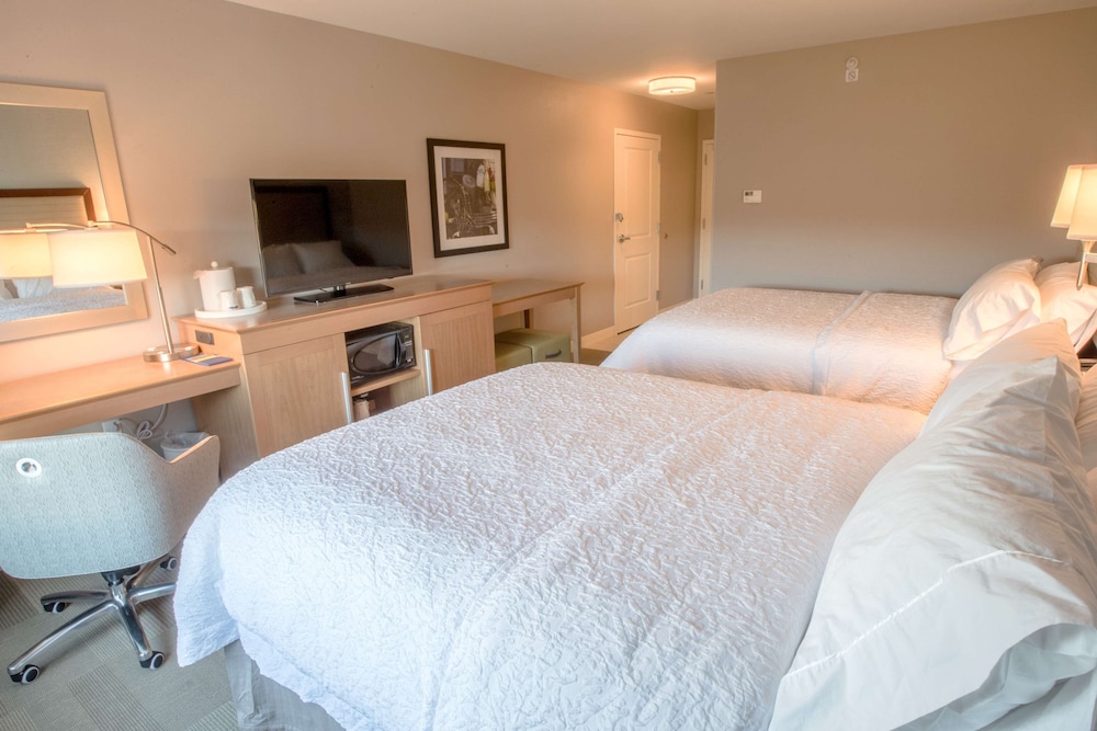Hampton Inn by Hilton Amesbury - photo 15