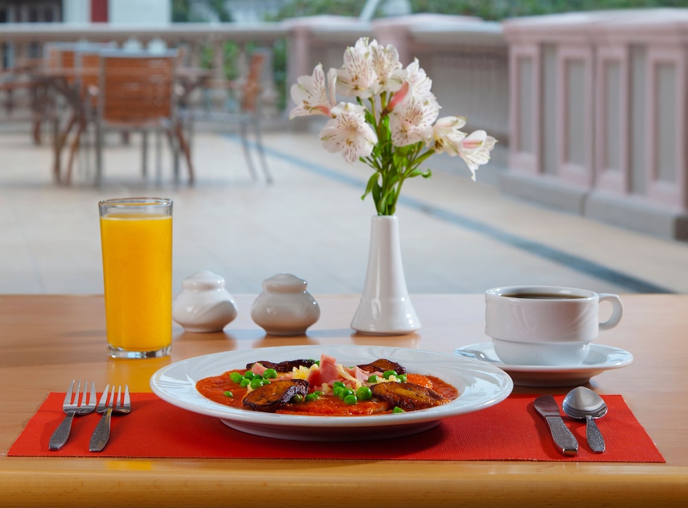 Breakfast meal