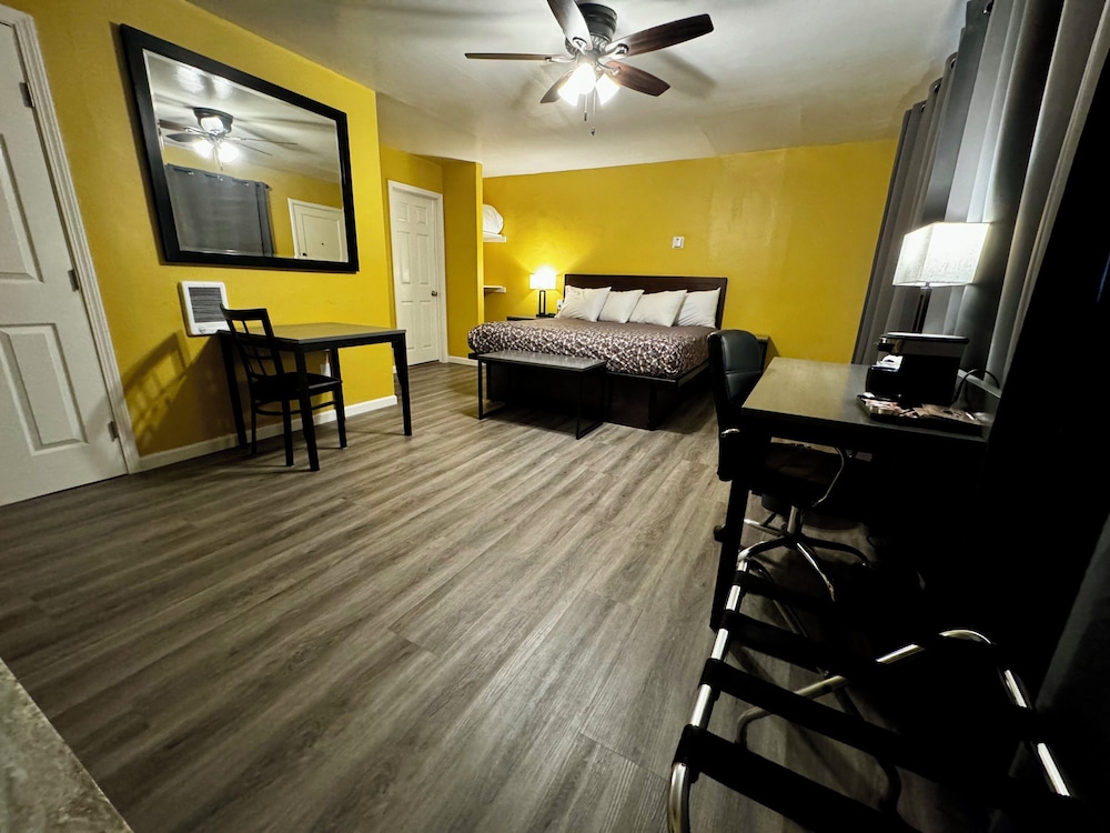 Carmel Wayfarer Inn - featured photo