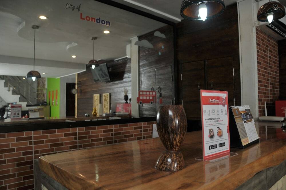 RedDoorz Plus @ Cakranegara in Mataram, Indonesia