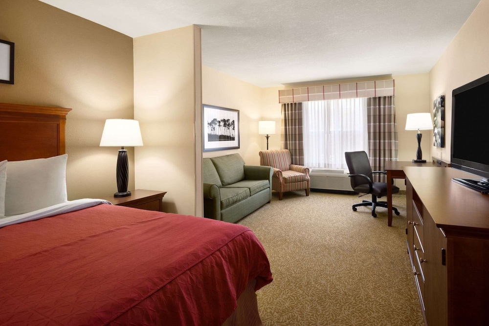 Baymont Inn & Suites by Wyndham Morrow Atlanta I 75 South - photo 8