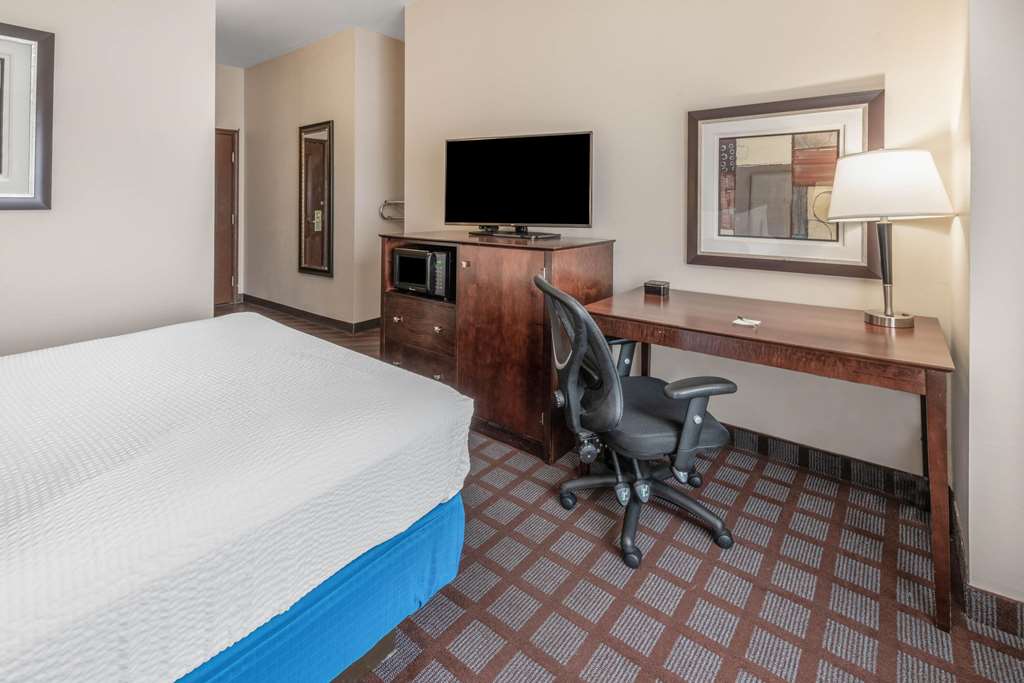 La Quinta Inn & Suites by Wyndham Bozeman - photo 9