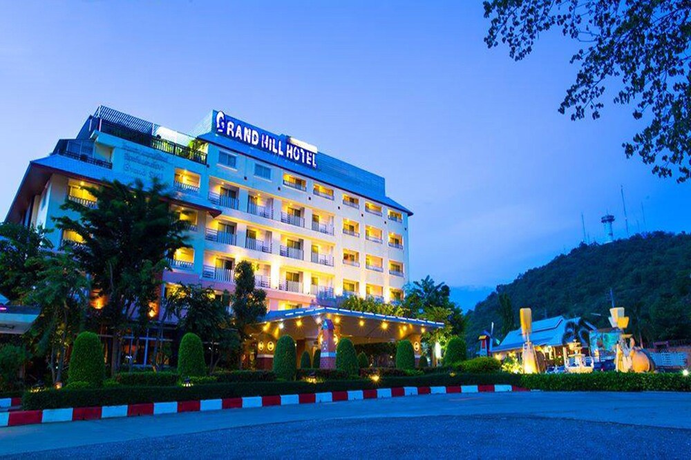 Grand Hill Resort and Spa in Nakhon Sawan, Thailand