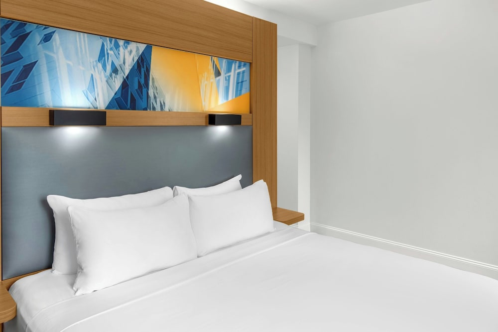 Aloft New York Brooklyn - photo 8
