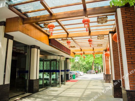 Baizhao Mountain Hotel in Anlu, People's Republic of China