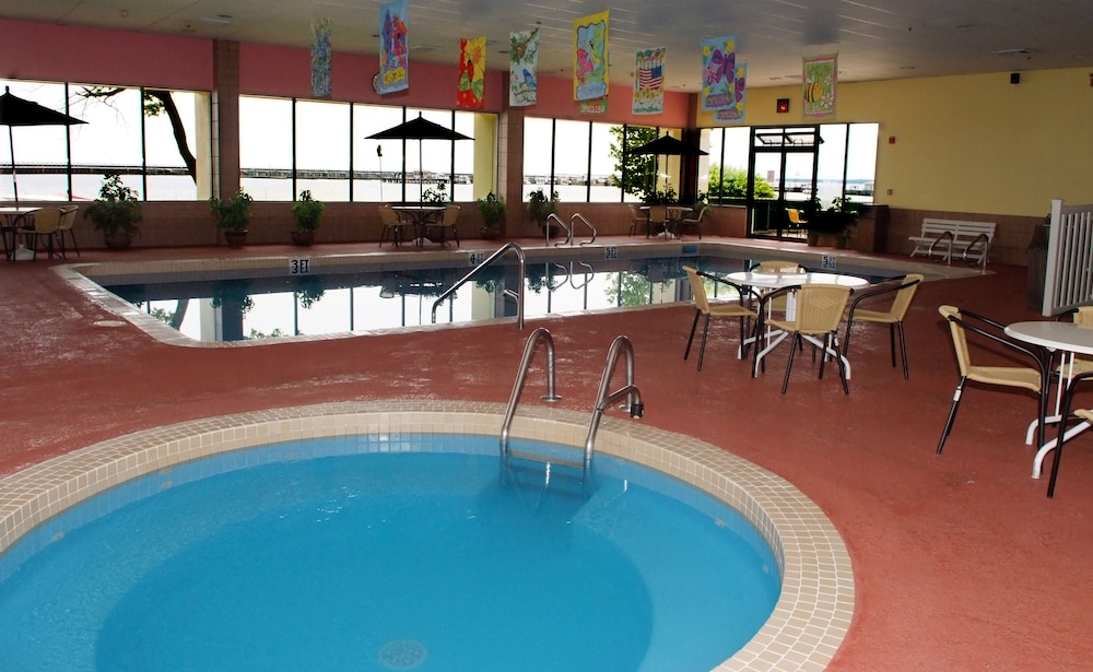 Tawas Bay Beach Resort - photo 14