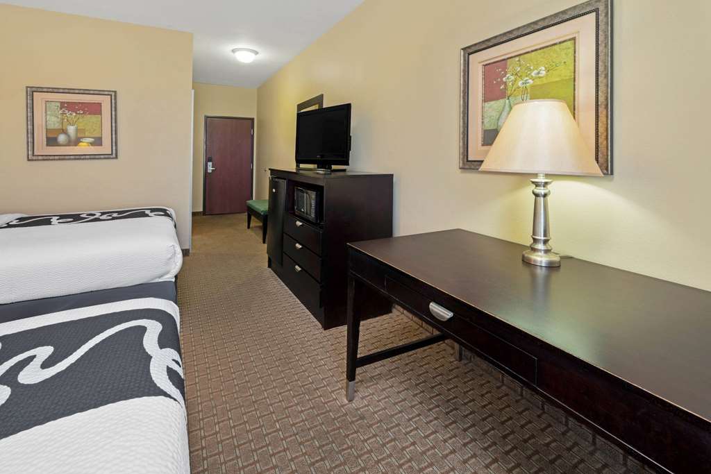 La Quinta Inn & Suites by Wyndham Morgan City - photo 12