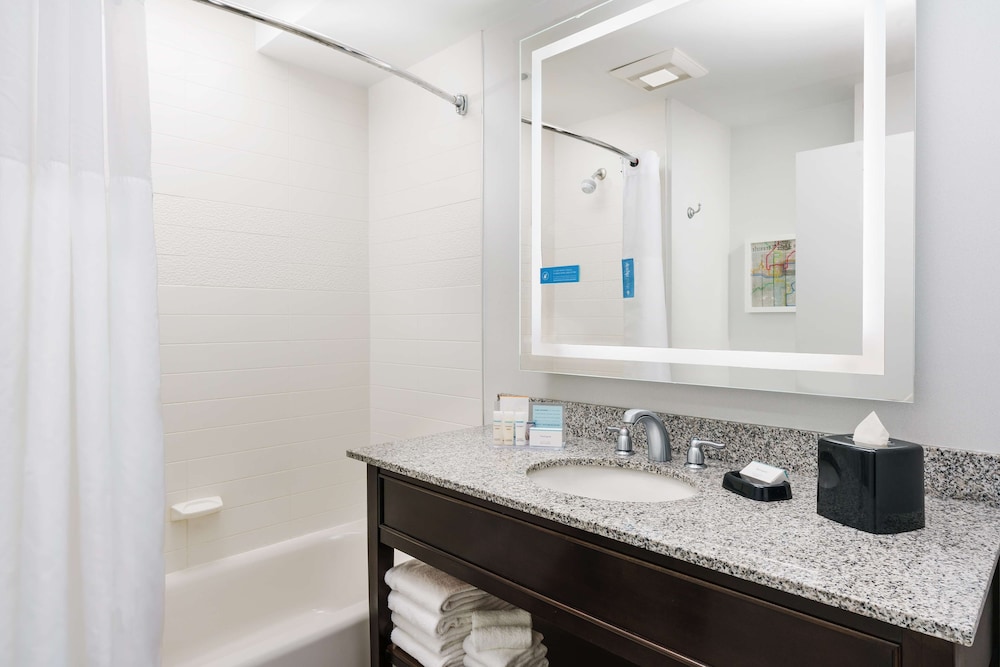Hampton Inn Washington D.C. White House - photo 17