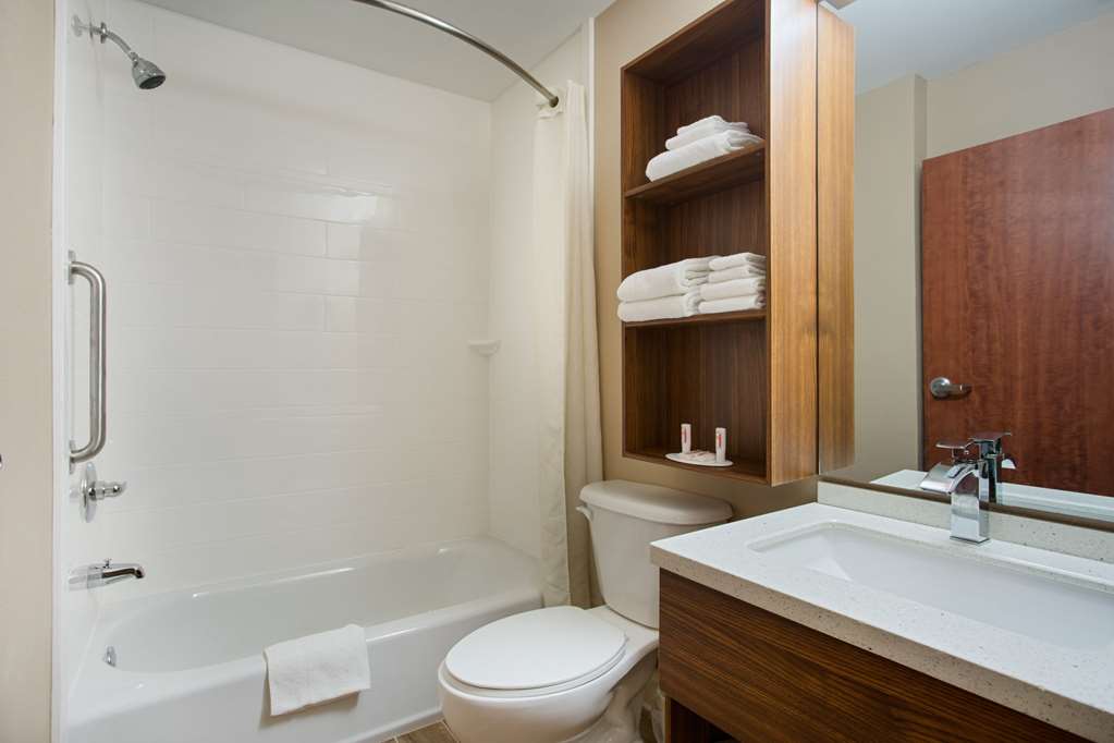 Microtel Inn & Suites by Wyndham Walterboro - photo 10