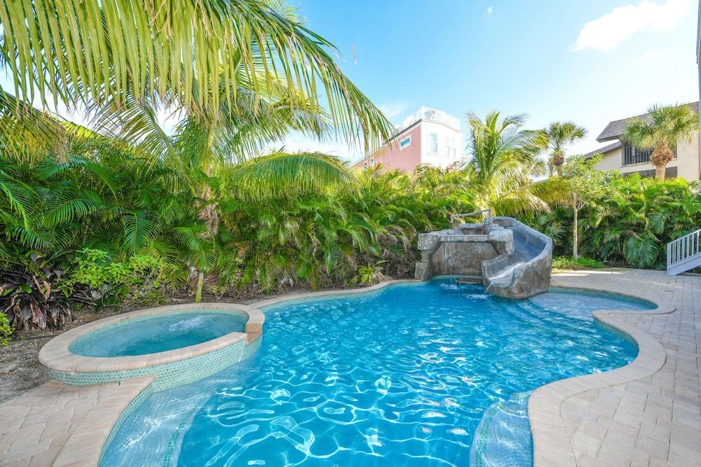 Tropical Hideaway by AMI Locals - photo 3