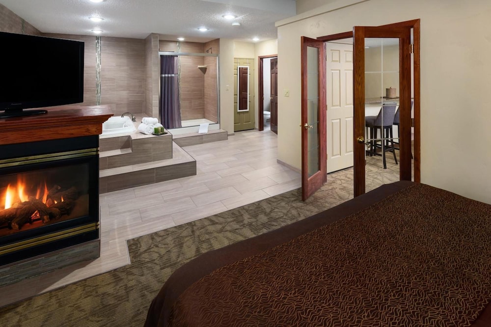 Bismarck Hotel and Conference Center - photo 7