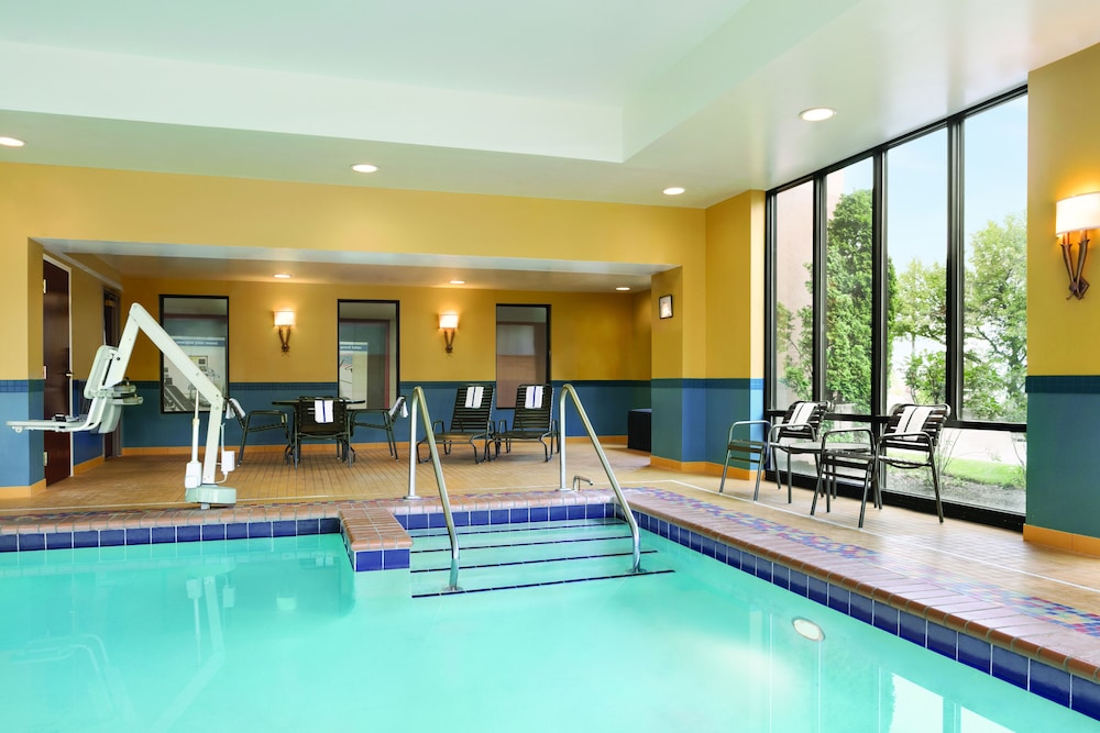 Hampton Inn Reading Wyomissing - photo 27