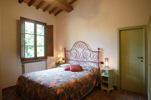 Agriturismo Villino del Grillo — 4-Star Luxury Hotel in San Gimignano, Italy