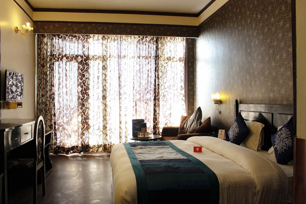 Sun N Star in Dehra Dun, India