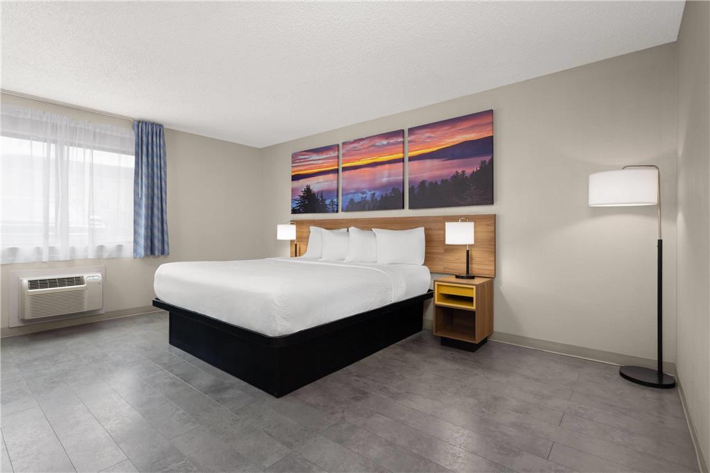 Days Inn by Wyndham Rawlins - photo 11