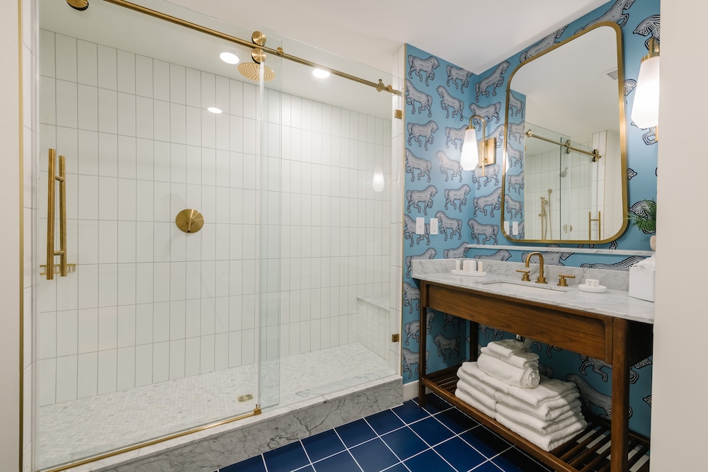 The Bradley Hotel - photo 27