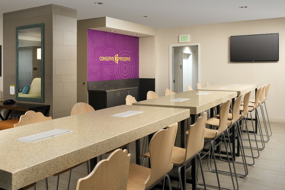 Home2 Suites by Hilton Denver International Airport - photo 19