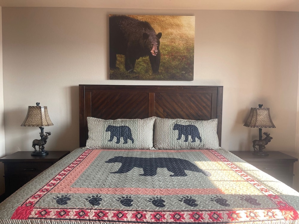 Bearadise Dreams — 4-Star Luxury Hotel in Pigeon Forge, United States