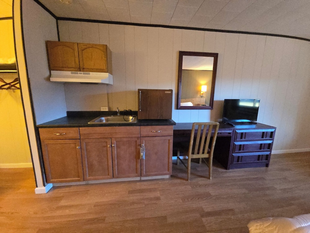 Glenwood Inn Stroudsburg - photo 12