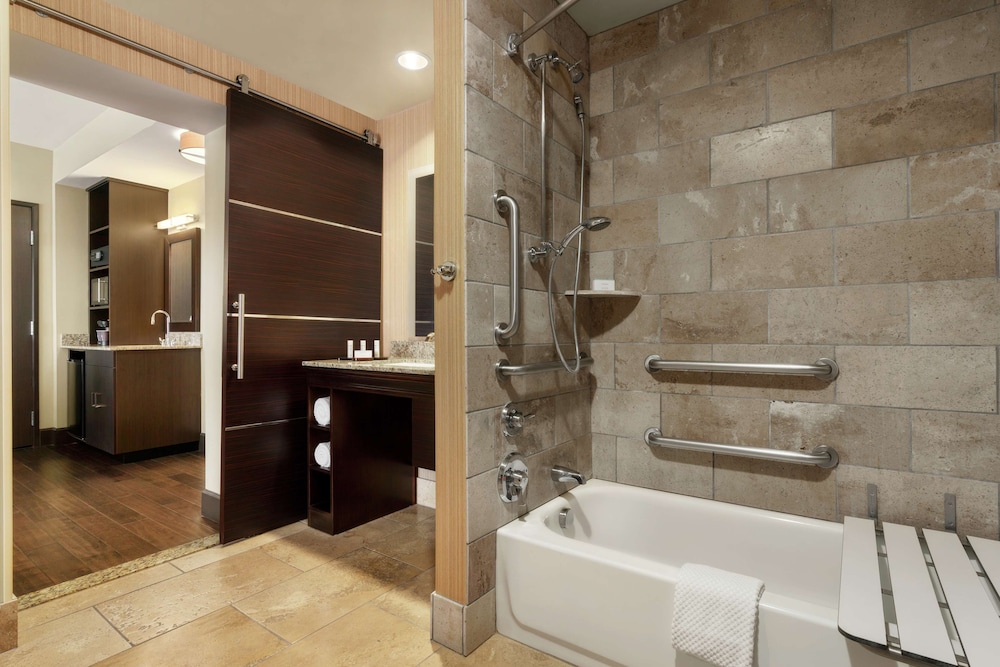 Embassy Suites by Hilton Salt Lake West Valley City - photo 44