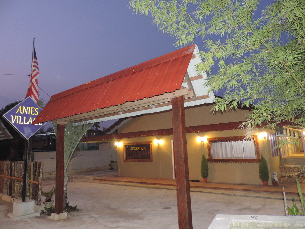 Anies Village Motel in Pantai Cenang, Malaysia