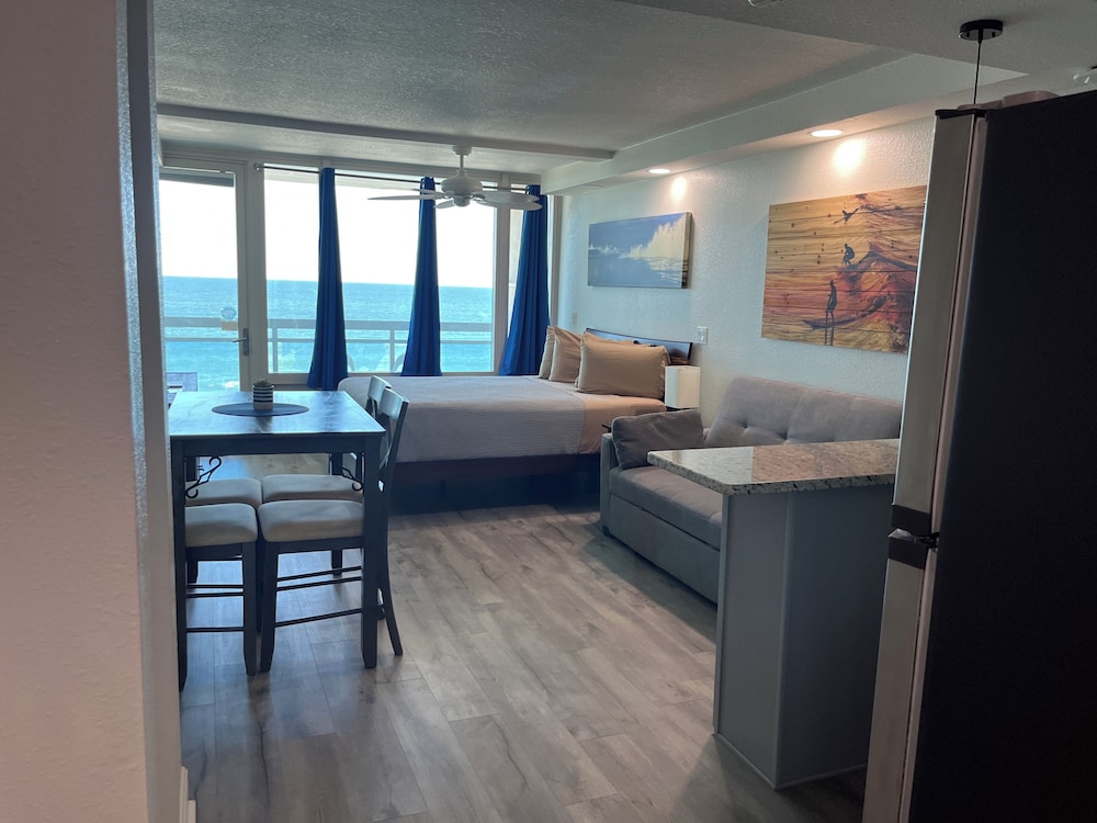 Georgian Inn Beach Club — 4-Star Luxury Hotel in Daytona Beach, United States