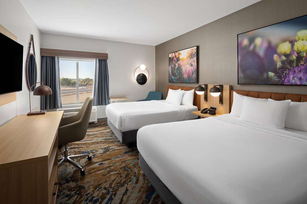 La Quinta Inn & Suites by Wyndham Yuma - photo 22