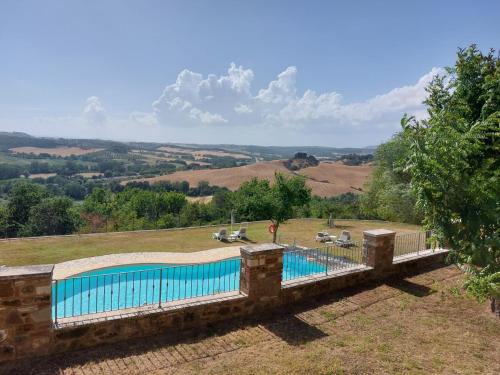 Dimora Senea Splendida Piscina — 4-Star Luxury Hotel in Rapolano Terme, Italy