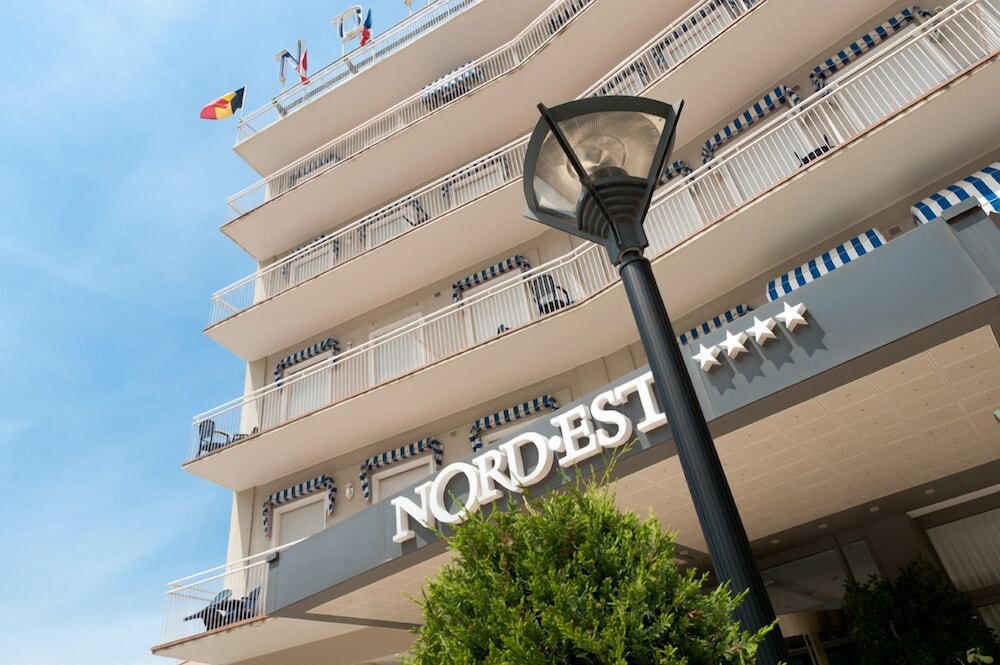 Hotel Nord Est — 4-Star Luxury Hotel in Cattolica, Italy