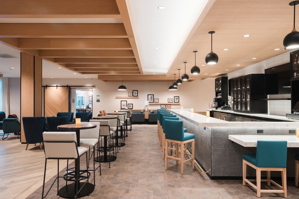 Hyatt Place Sacramento International Airport - photo 16